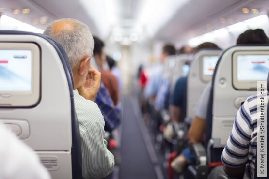 Trockene Luft im Flugzeug kann Halsschmerzen bei Passagieren auslösen.